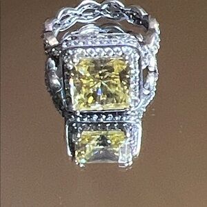 Elegant 925 Sterling Silver and Yellow Canary Glass Ring